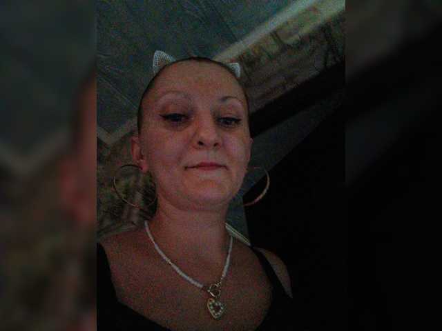 Zarevna live cam on BongaCams
