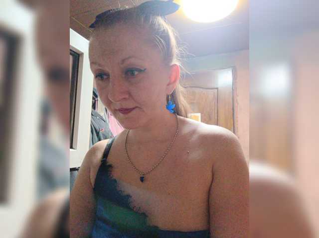Zarevna live cam on BongaCams