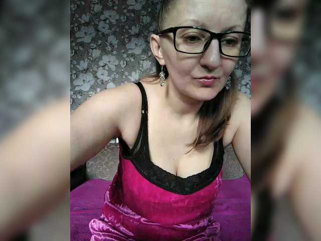 Zarevna's BongaCams show and profile