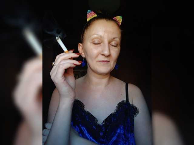Zarevna, en directo ahora en BongaCams