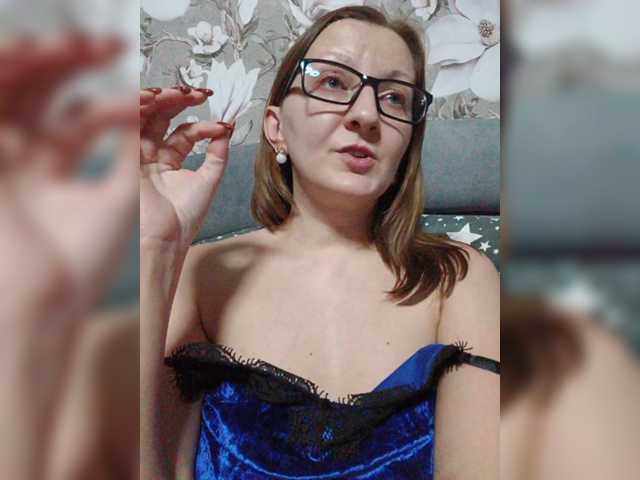 Zarevna live cam on BongaCams