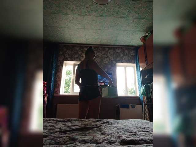 Zarevna live cam on BongaCams