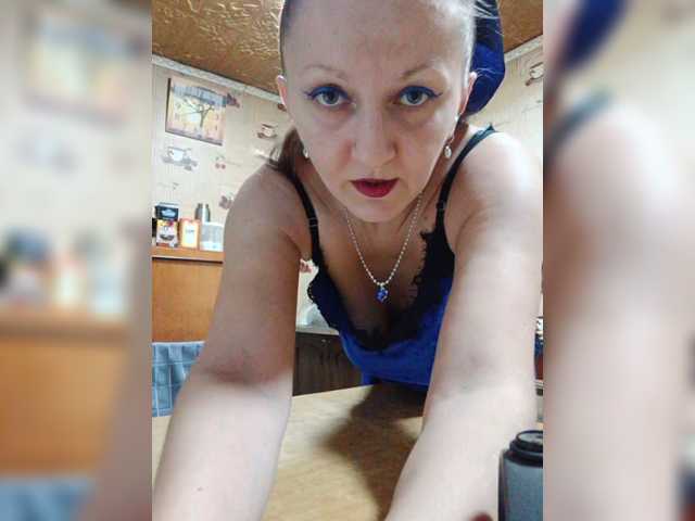 Zarevna live cam on BongaCams