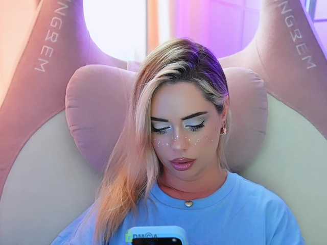 -ANN live cam