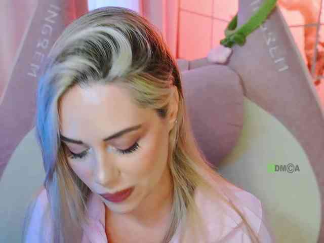 000--- Sex Cam Show