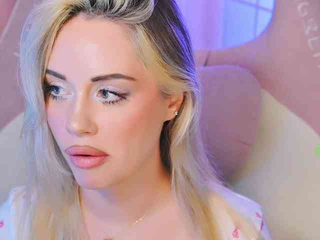 000--- Sex Cam Show