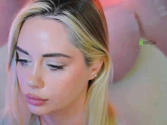 000--- Sex Cam Show