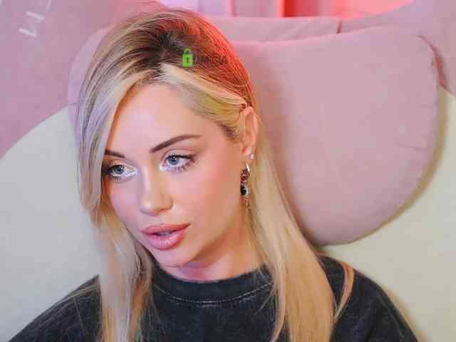 000--- Sex Cam Show