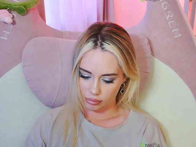 000--- Sex Cam Show