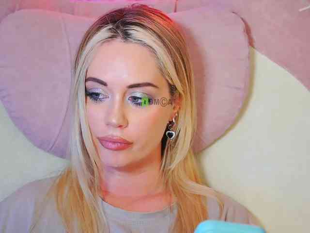000--- Sex Cam Show