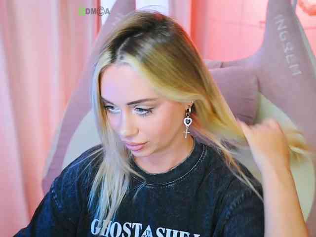 000--- Sex Cam Show