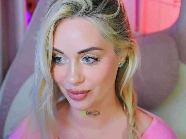 000--- Sex Cam Show