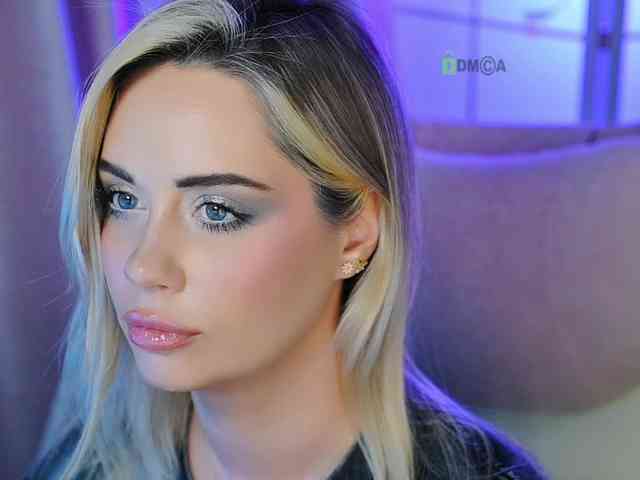 000--- Live Webcam on BongaCams