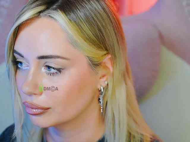 000--- Sex Cam Show