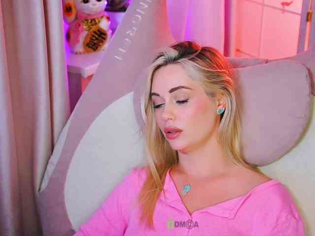 000--- Sex Cam Show