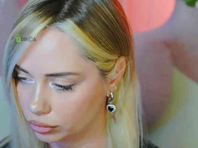 000--- Sex Cam Show