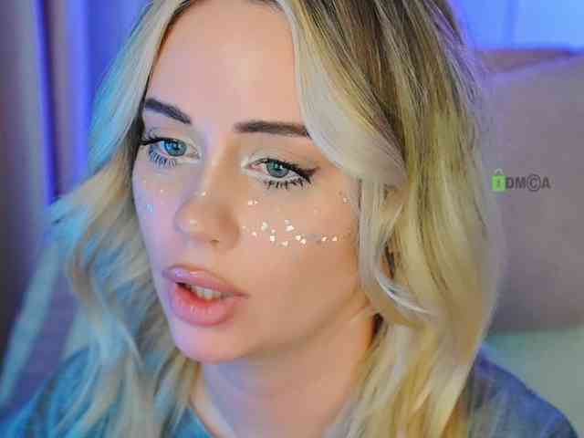000--- Live Webcam on BongaCams