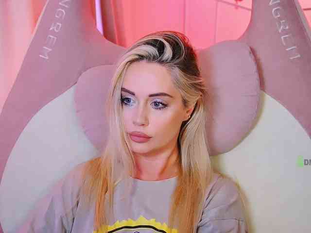 000--- Sex Cam Show