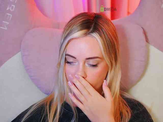 000--- Sex Cam Show
