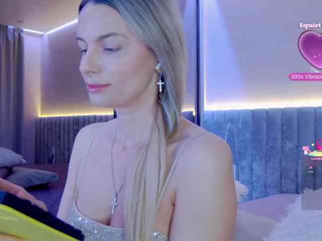 Monika-22 webcam