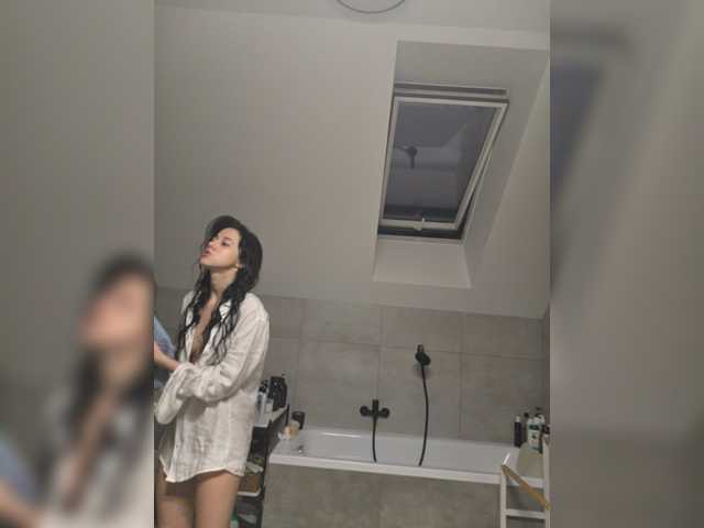 Taanni's BongaCams show and profile