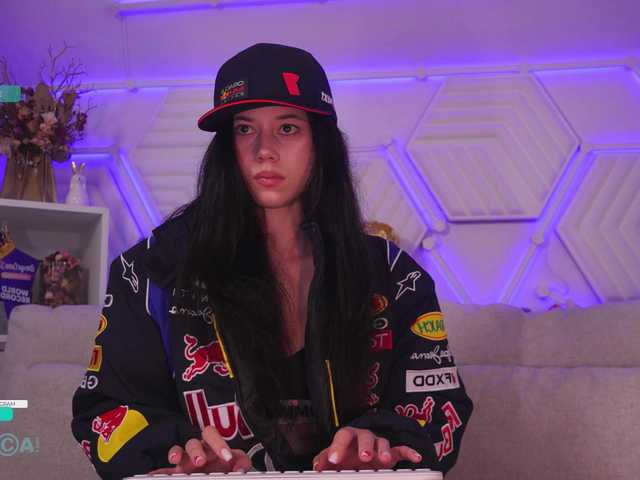 go to chat with Taanni