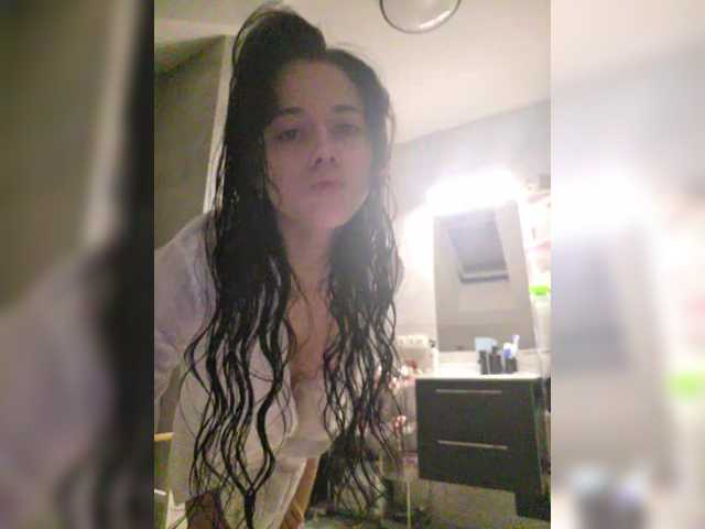 Taanni's BongaCams show and profile