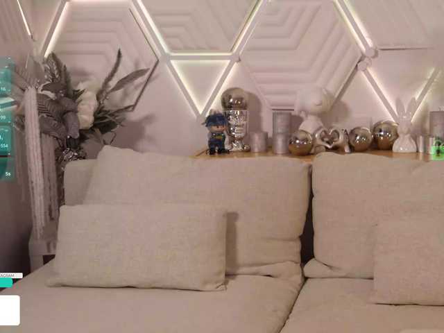 go to chat with Taanni