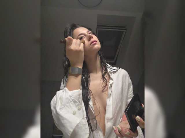 Taanni's BongaCams show and profile