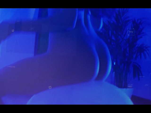 Taanni, en directo ahora en BongaCams