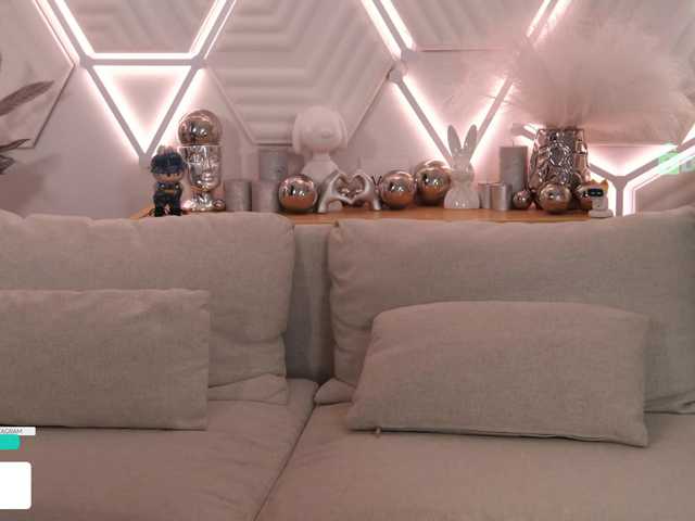  Taanni chat room