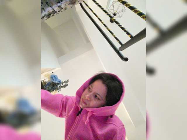 go to chat with Taanni