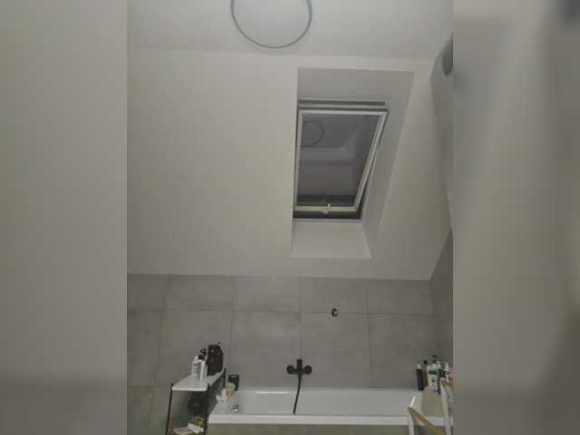 go to chat with Taanni