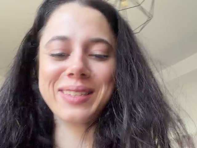 go to chat with Taanni