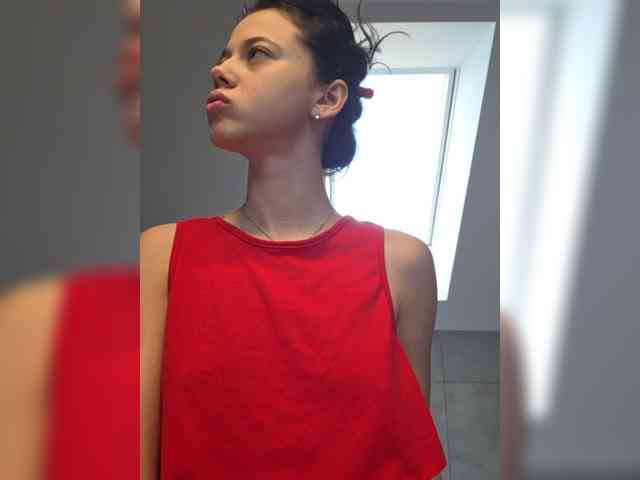 Модель: Taanni