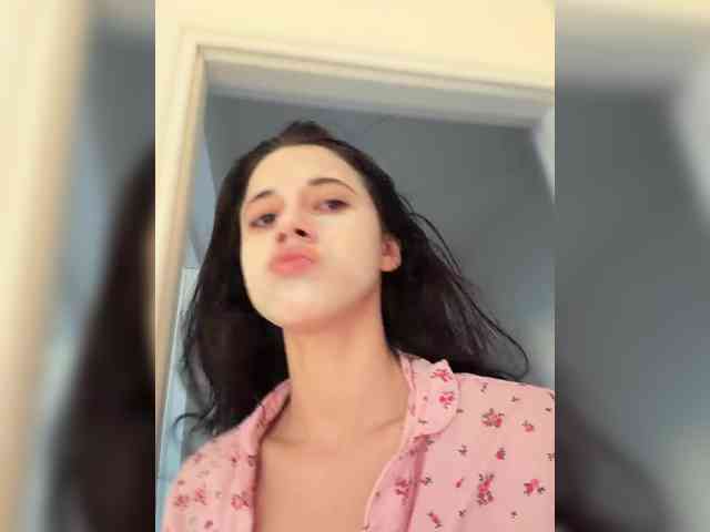Taanni Live Webcam on BongaCams