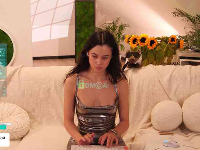 Taanni's webcam live show