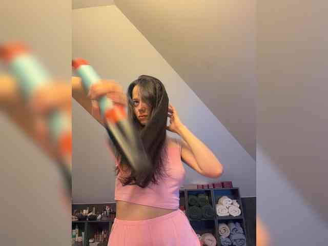 video chat for free Taanni