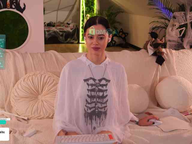 Taanni's webcam live show