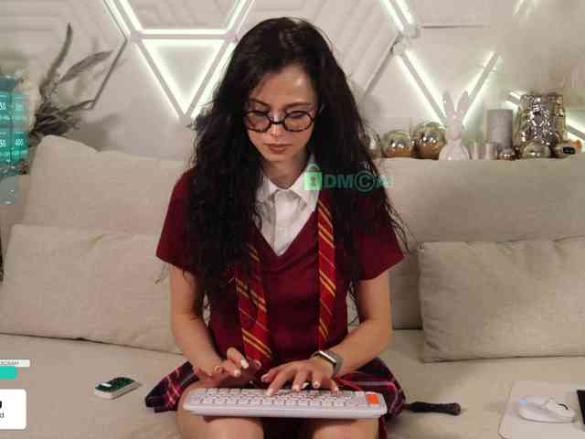 Модель: Taanni