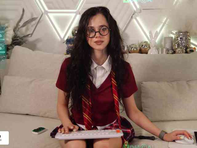 Модель: Taanni