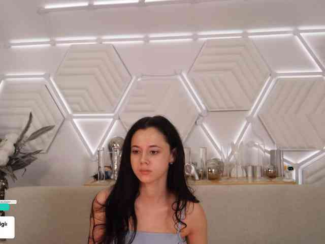Модель: Taanni