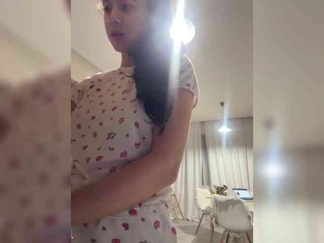 Taanni's webcam live show