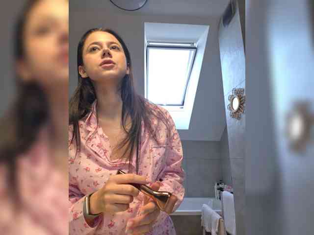 Taanni Live Webcam on BongaCams