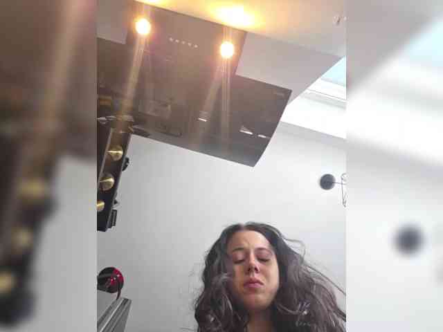 Taanni Live Webcam on BongaCams