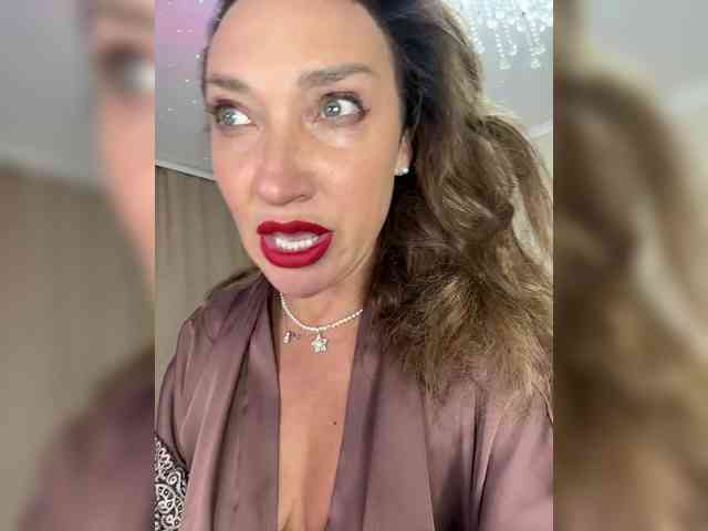 Miss_Stella webcam