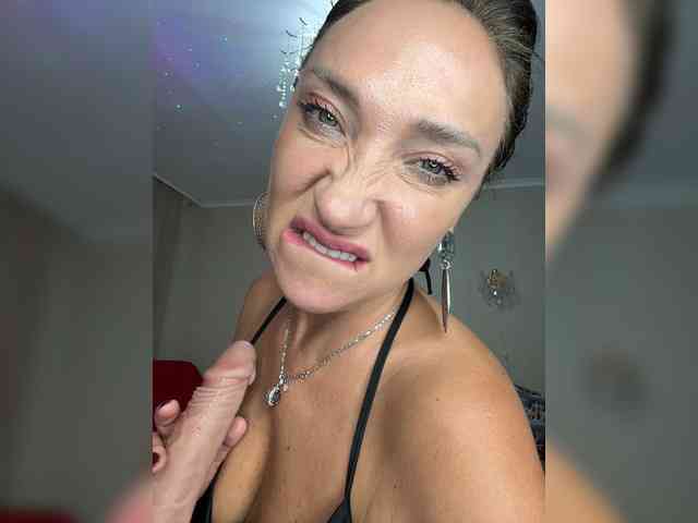 Miss_Stella webcam