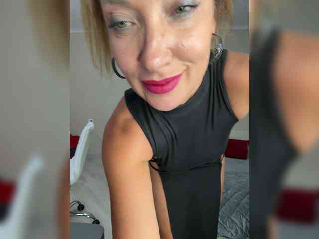 Miss_Stella webcam