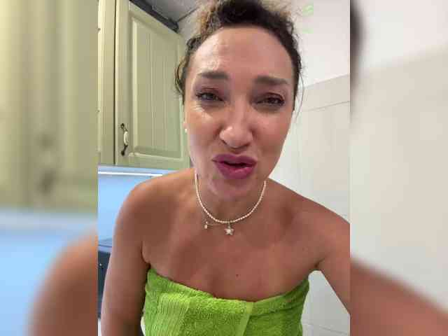 Miss_Stella webcam
