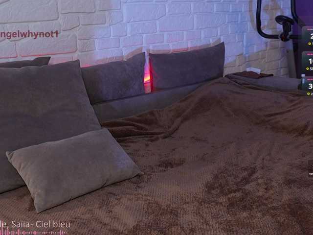unfamiliar-an live cam on BongaCams